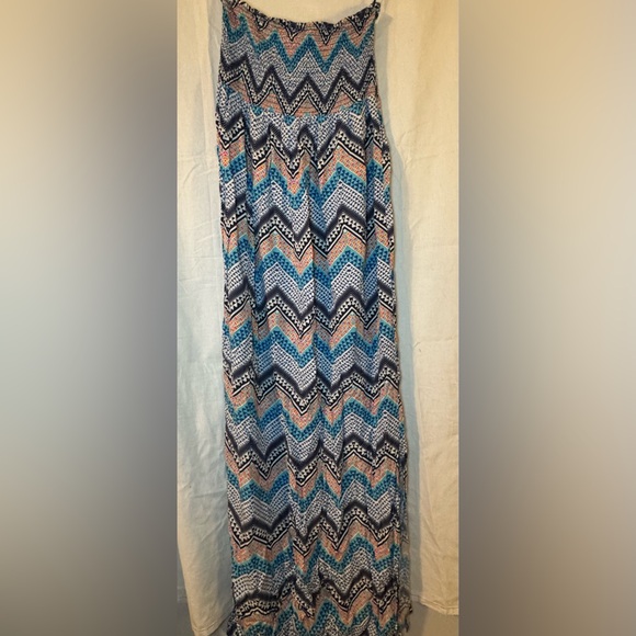 GAP Blue Chevron Maxi Sundress - Picture 3 of 4